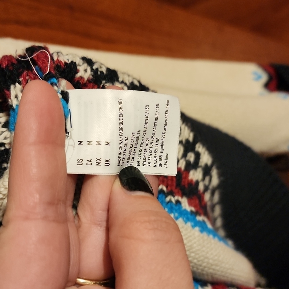 American Eagle sweater - Picture 3 of 5